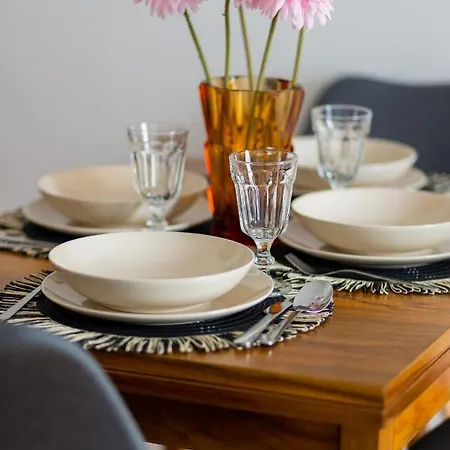 Lejlighed Tasteful In Center By Renters Warszawa