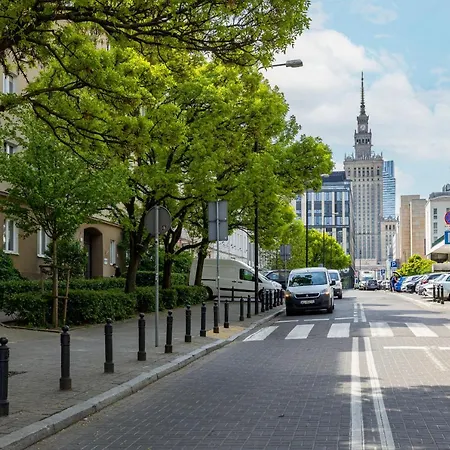 Tasteful In Center By Renters Warschau